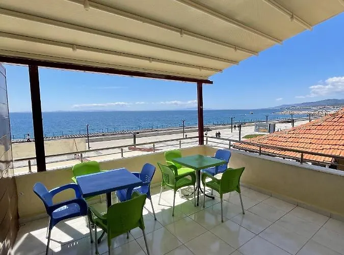 Asmali Altinoluk ホテル エドレミト