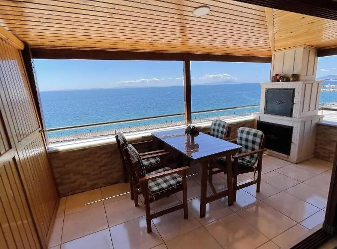 ホテル Asmali Altinoluk エドレミト