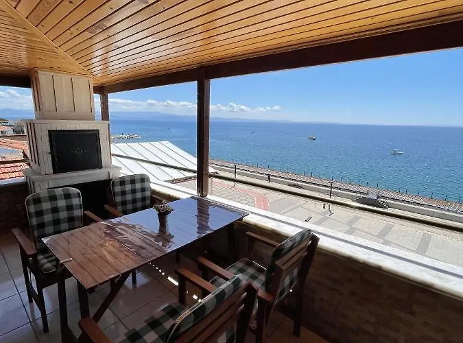 ホテル Asmali Altinoluk *